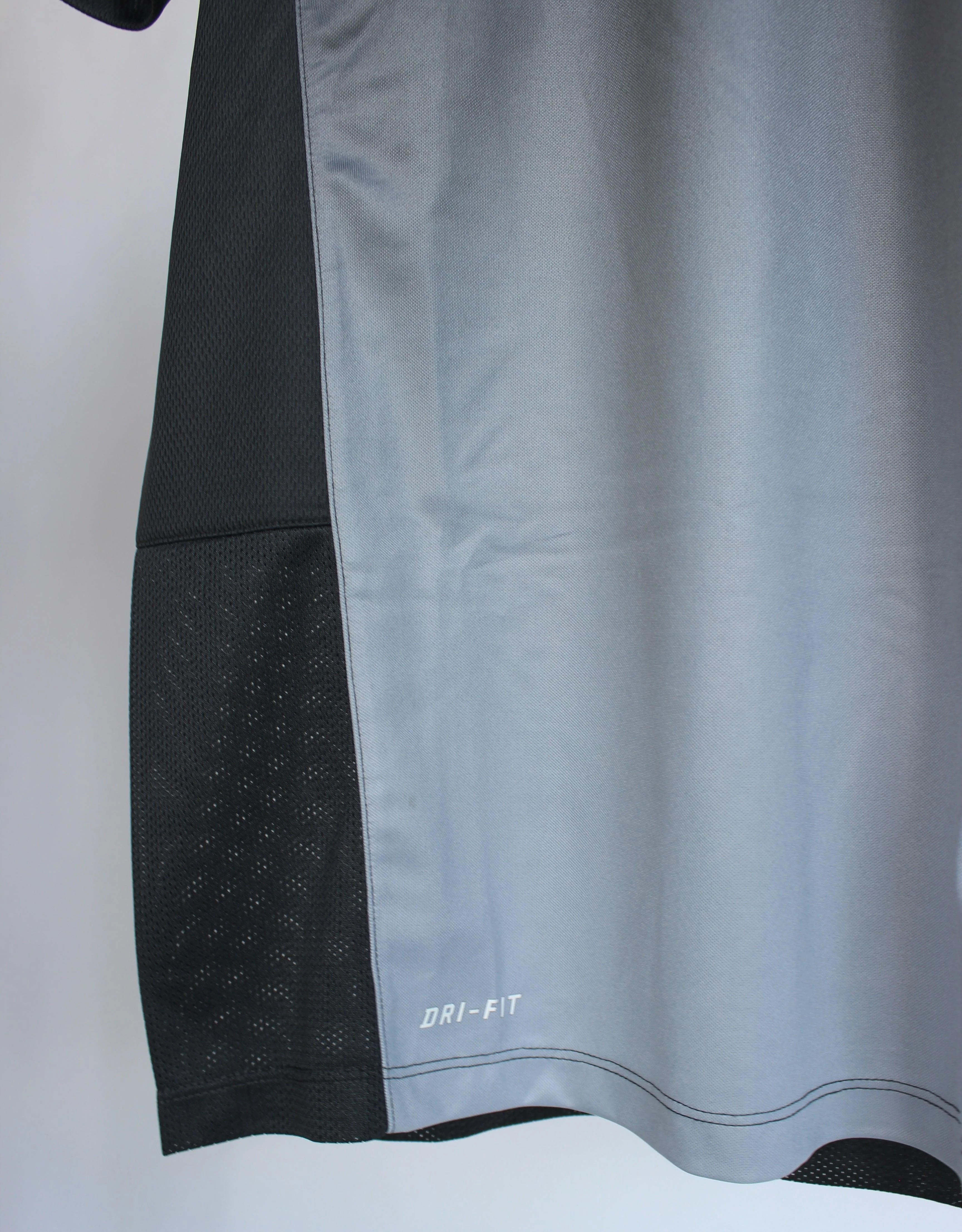 Juventus Training T-Shirt Grey/Pink - Image 3