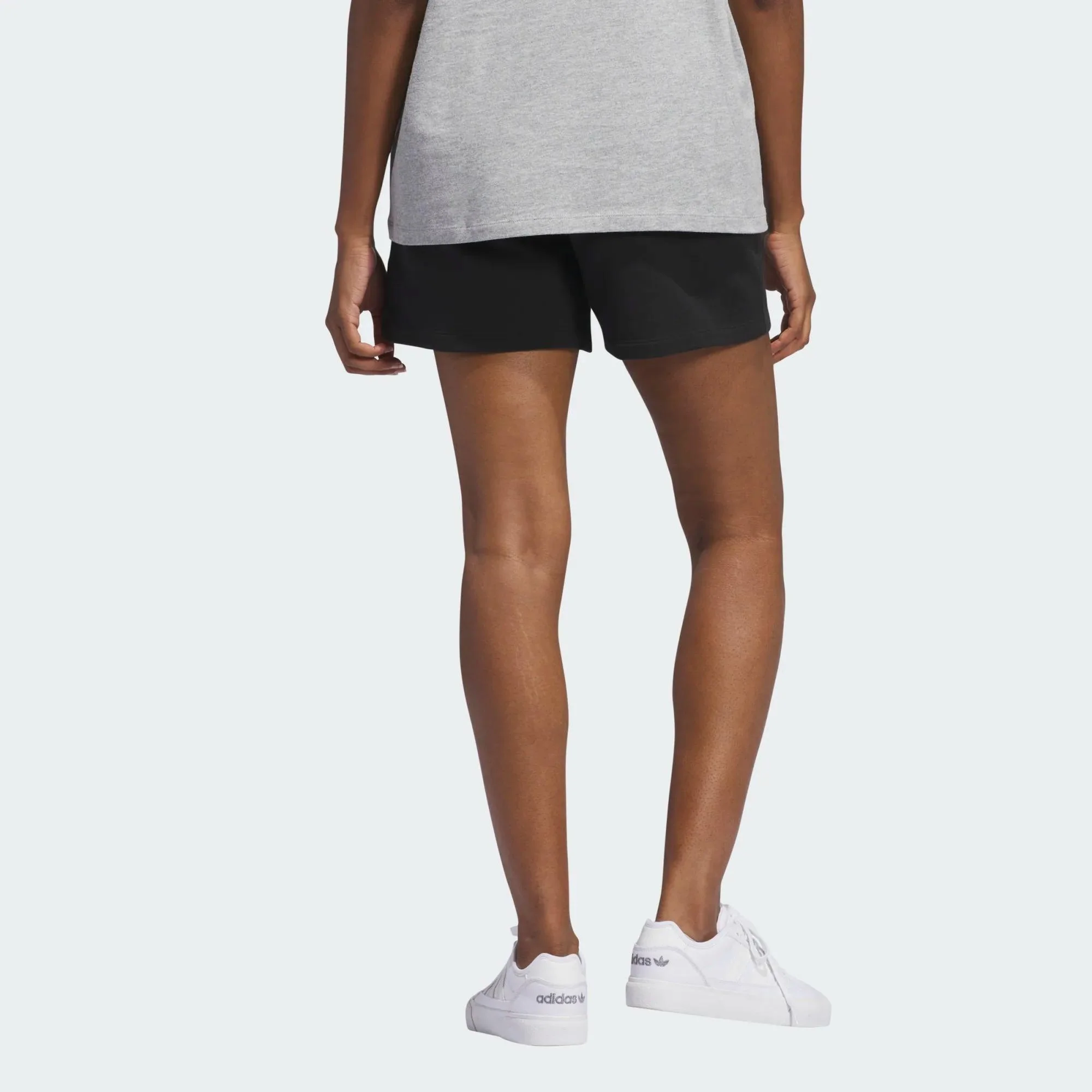 Essential Short - Image 4