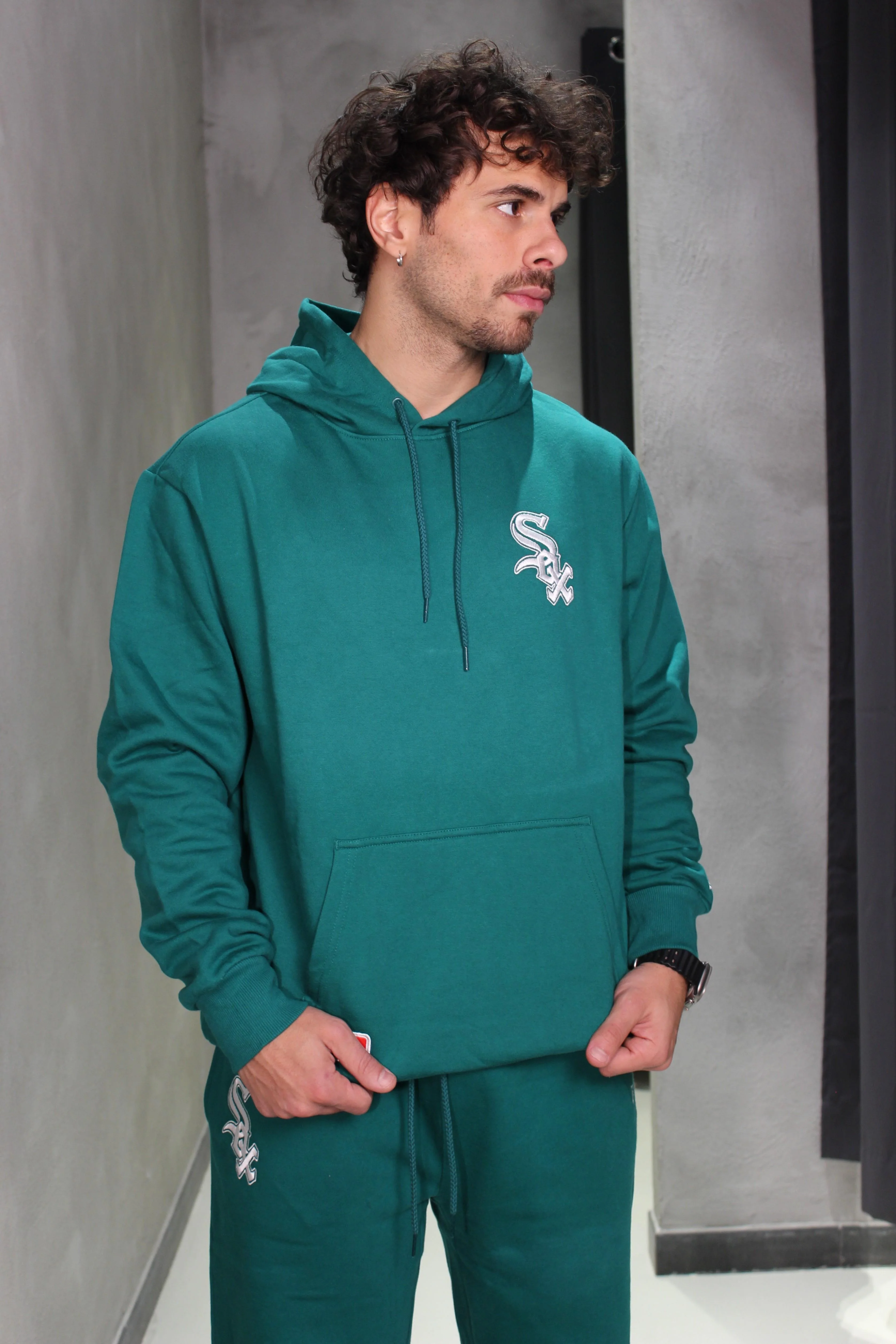 Oversize Chicago White Sox League Essential - Image 3