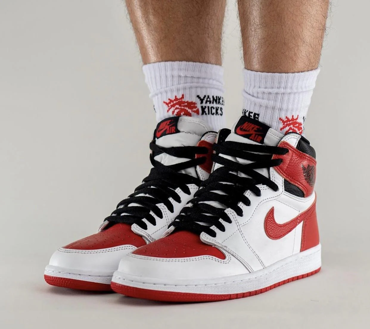 Air Jordan 1 Hi - Image 2